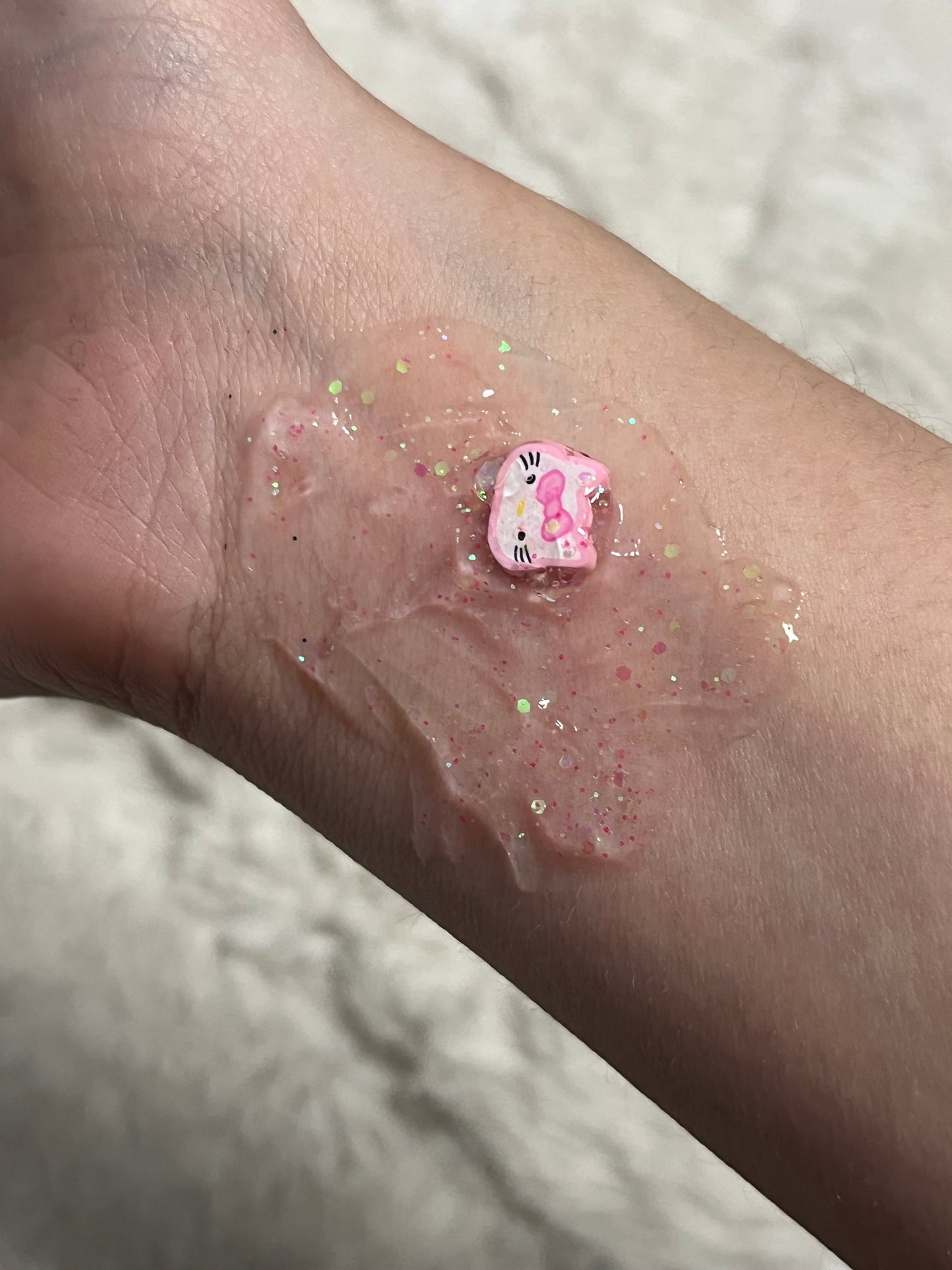 Hello Kitty Hair & Body Glitter