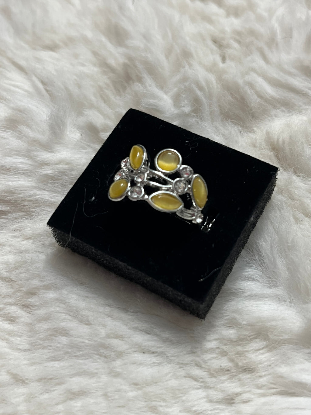 Leafy Luster Paparazzi Ring