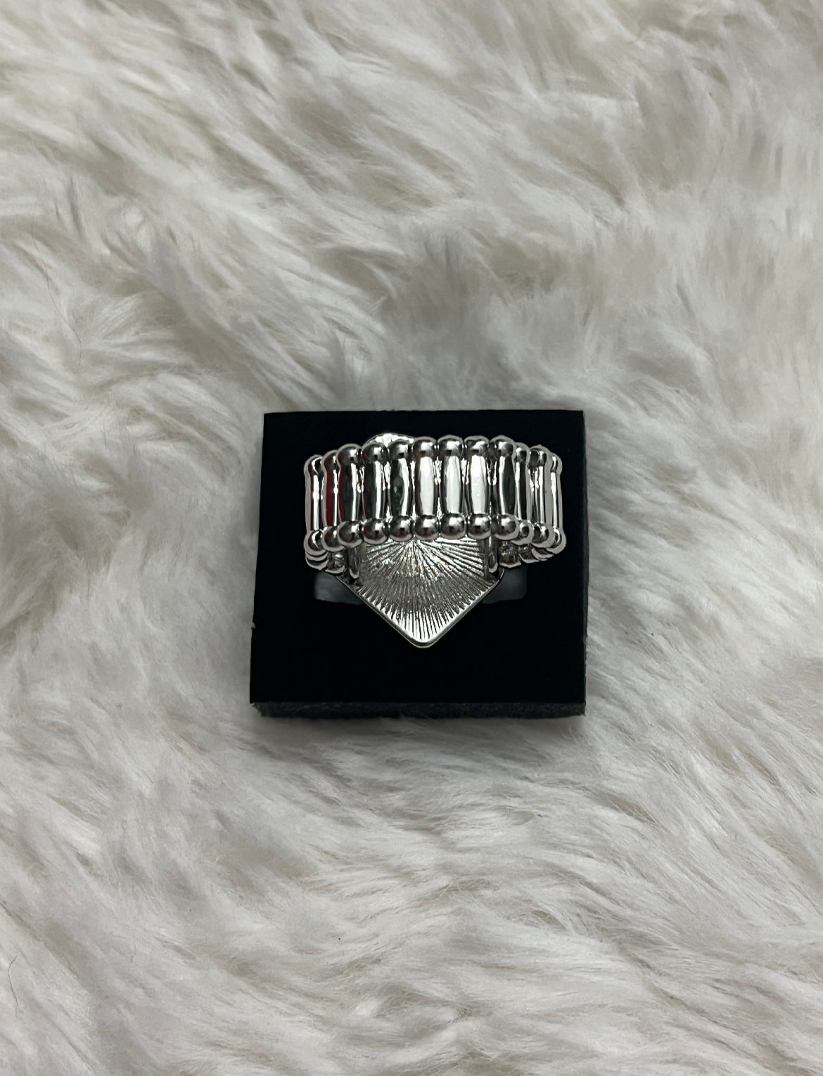 Abstract Escapade Paparazzi Ring