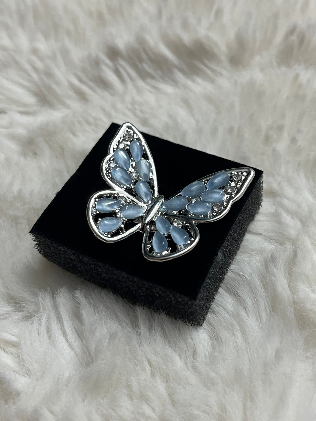 Flying Fashionista Paparazzi Ring