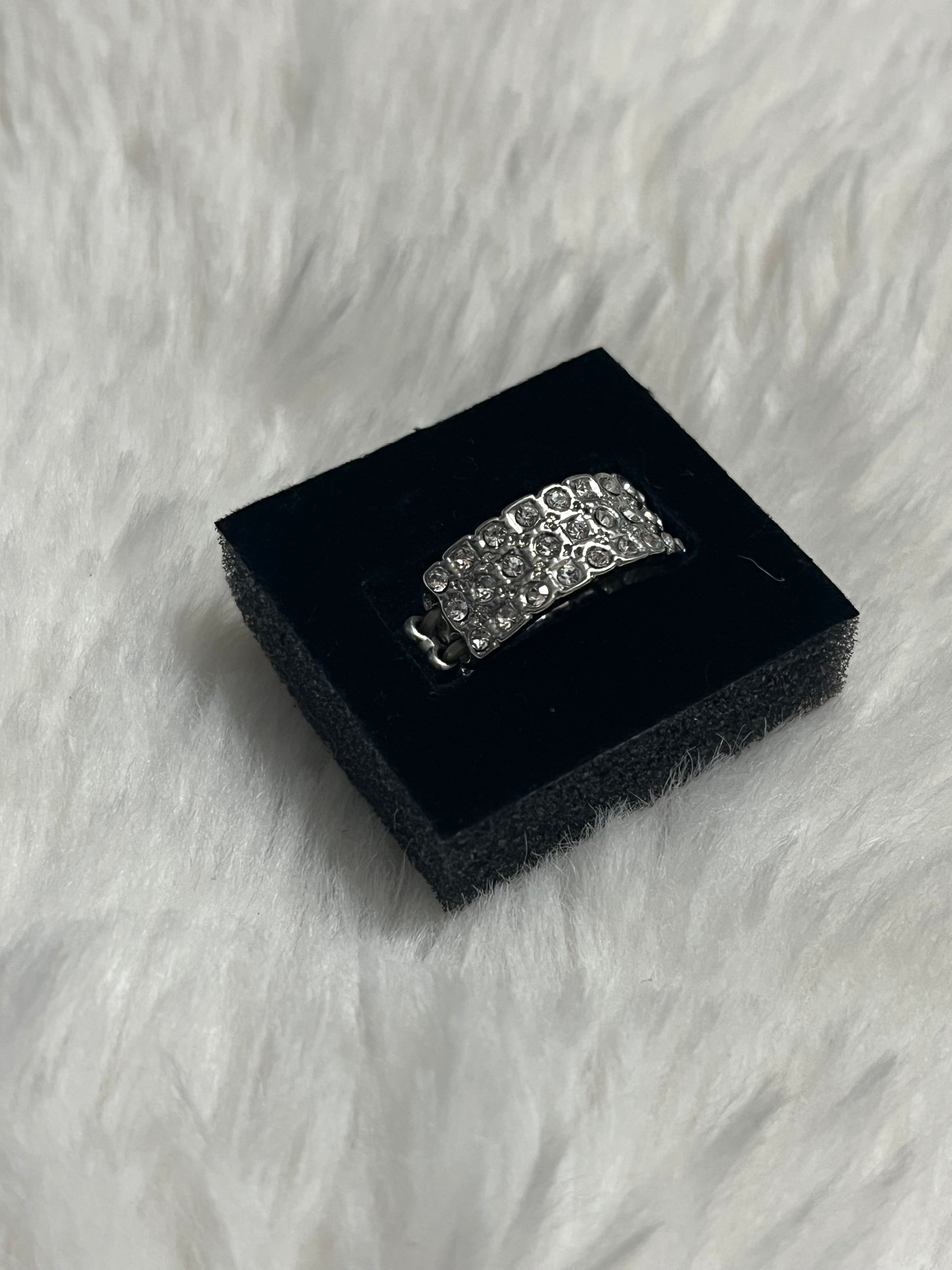 Feeling Fab-YOU-less Paparazzi Ring