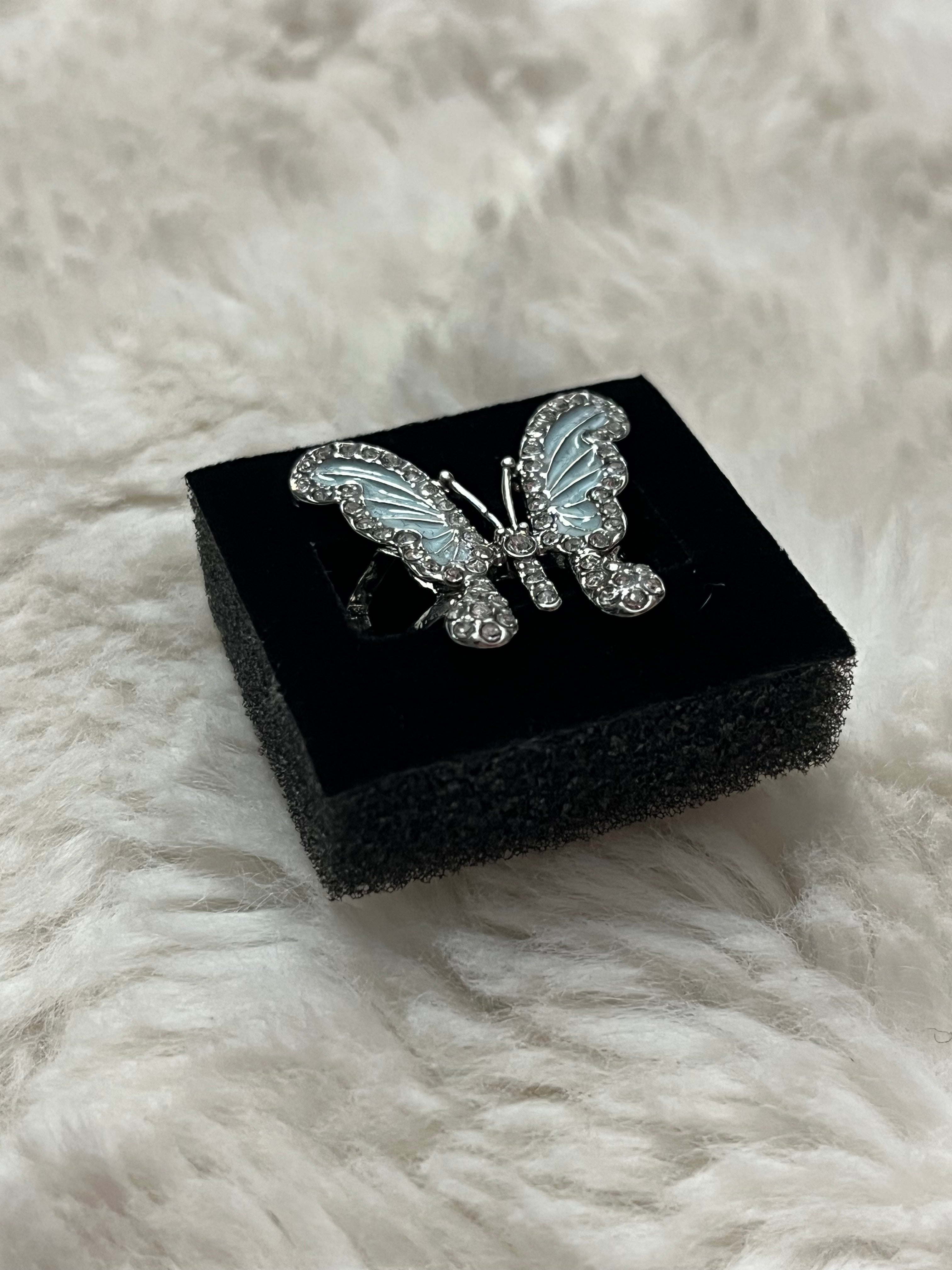 All Good Wings Paparazzi Ring