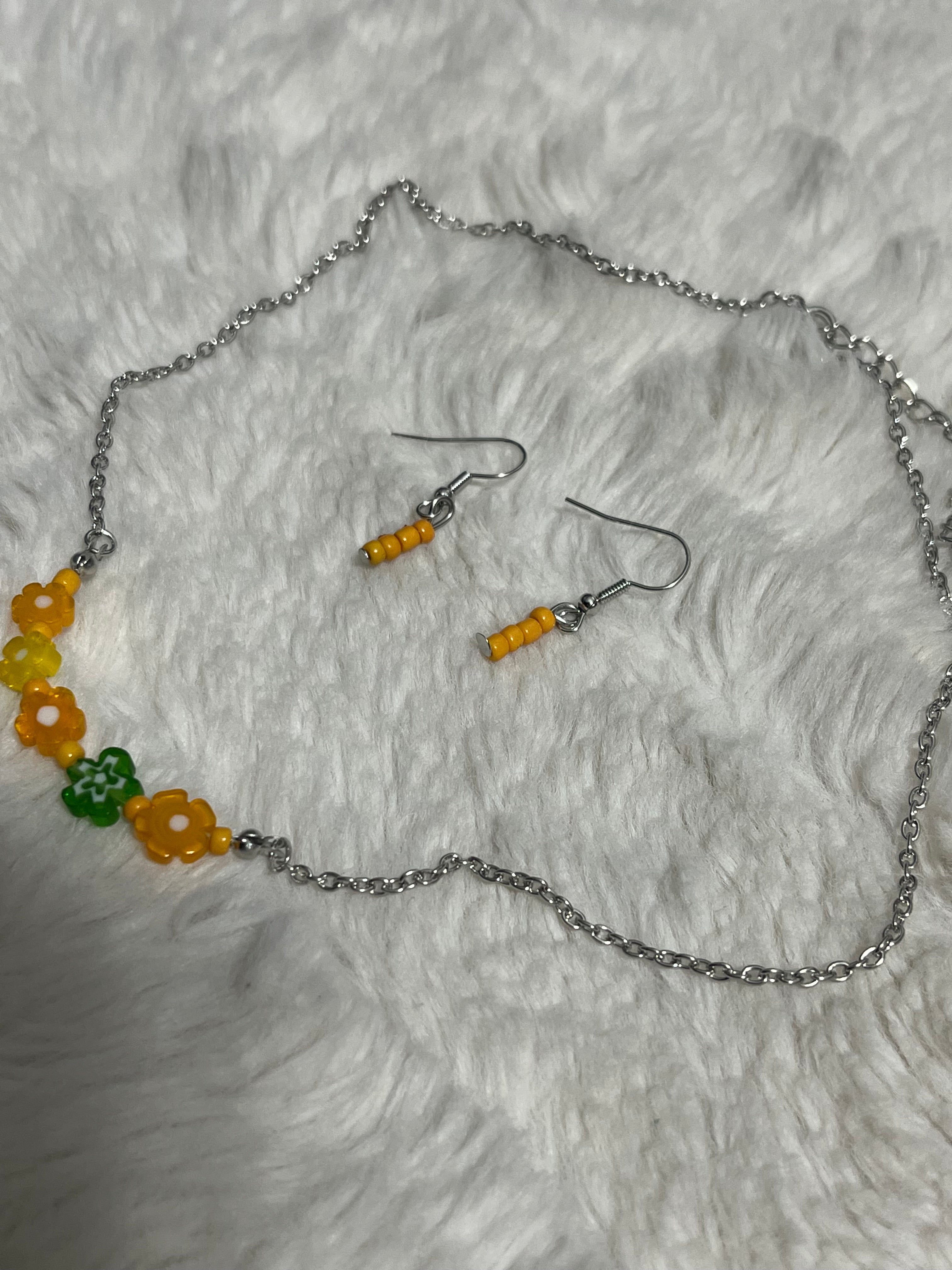 Bouquet We Go Paparazzi Necklace Set