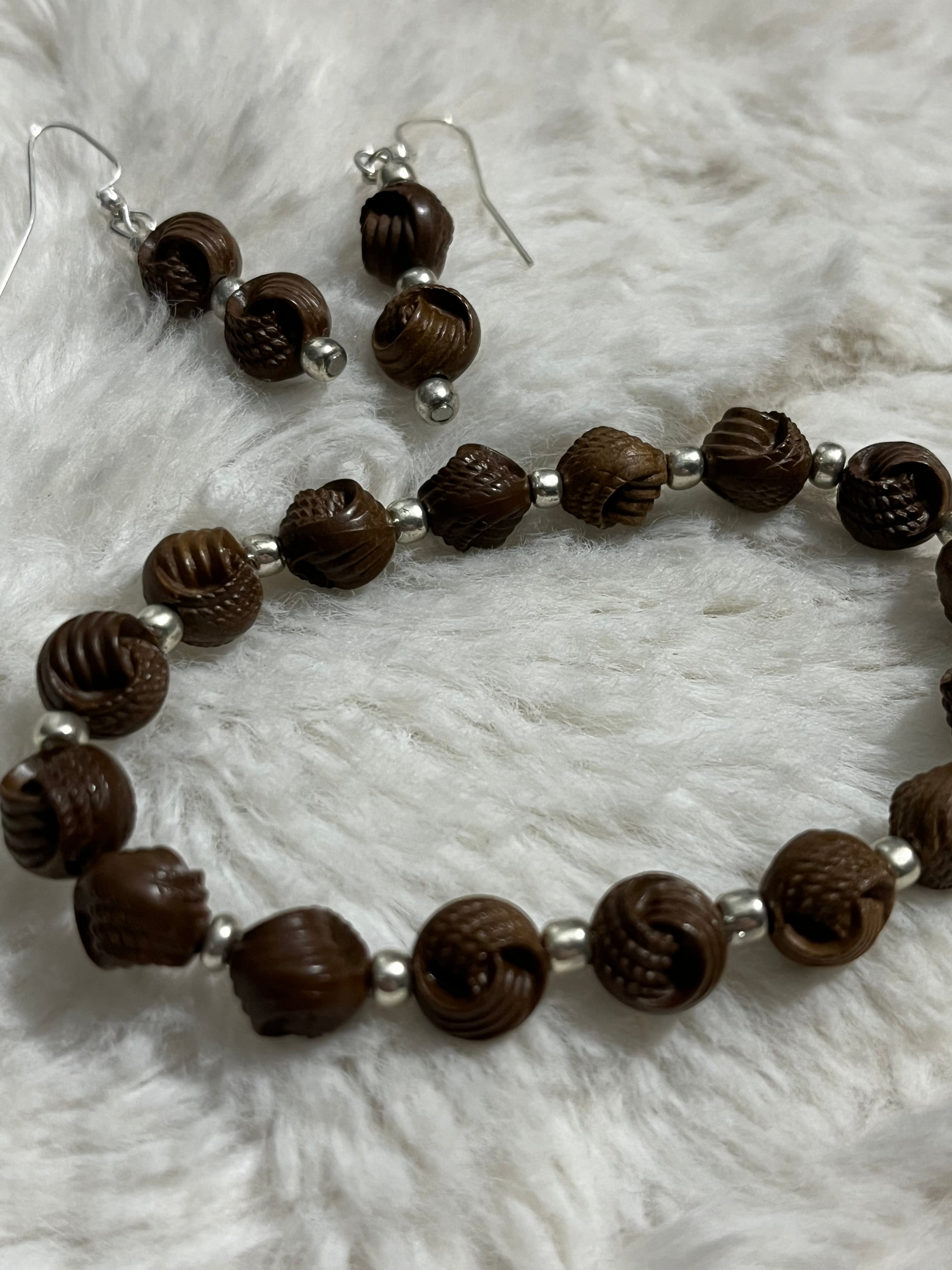 Carved Cocoa Bead Bracelet Set