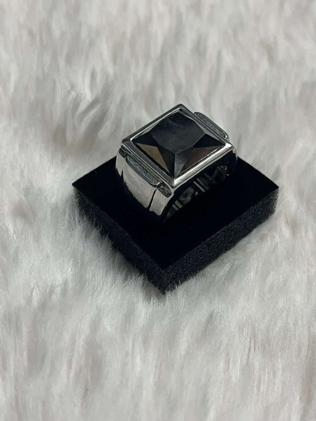 All About the Benjamin Paparazzi Ring
