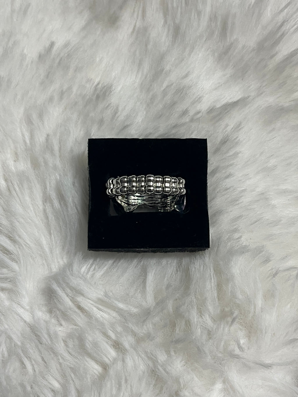 Elaborate Exhibition Paparazzi Ring
