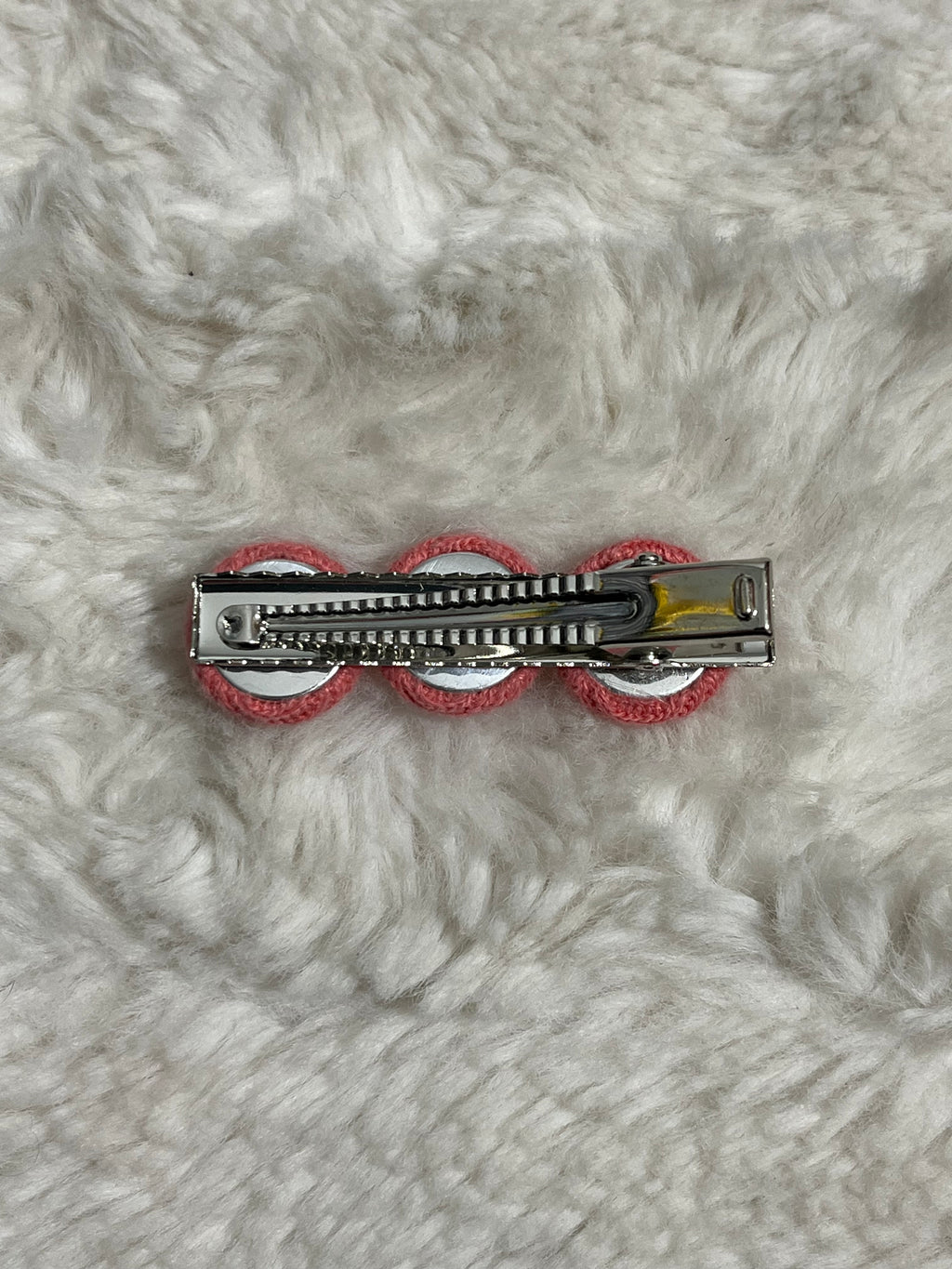 Cute as a Button Paparazzi Hair Clip