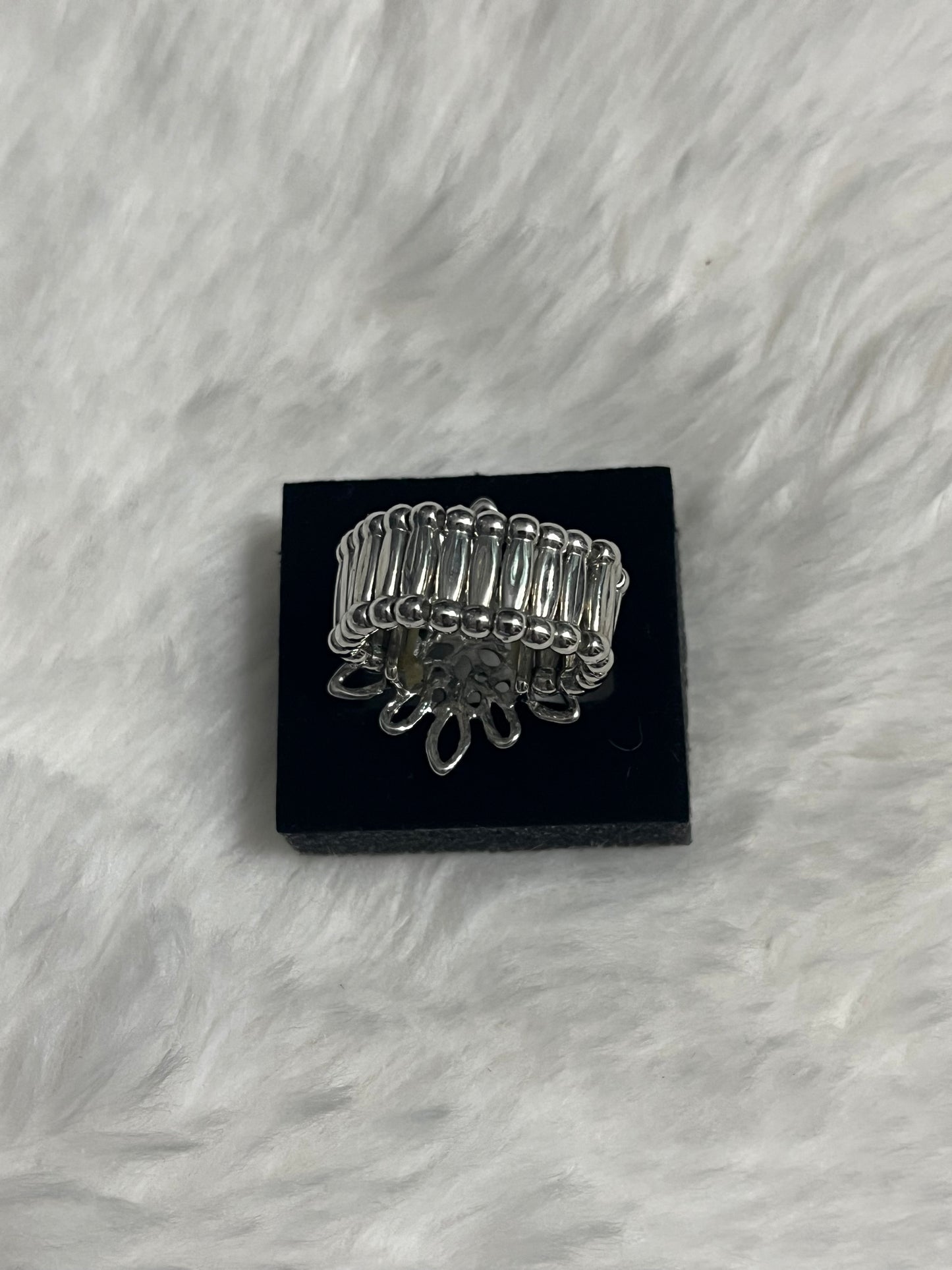Floral Radiance Ring