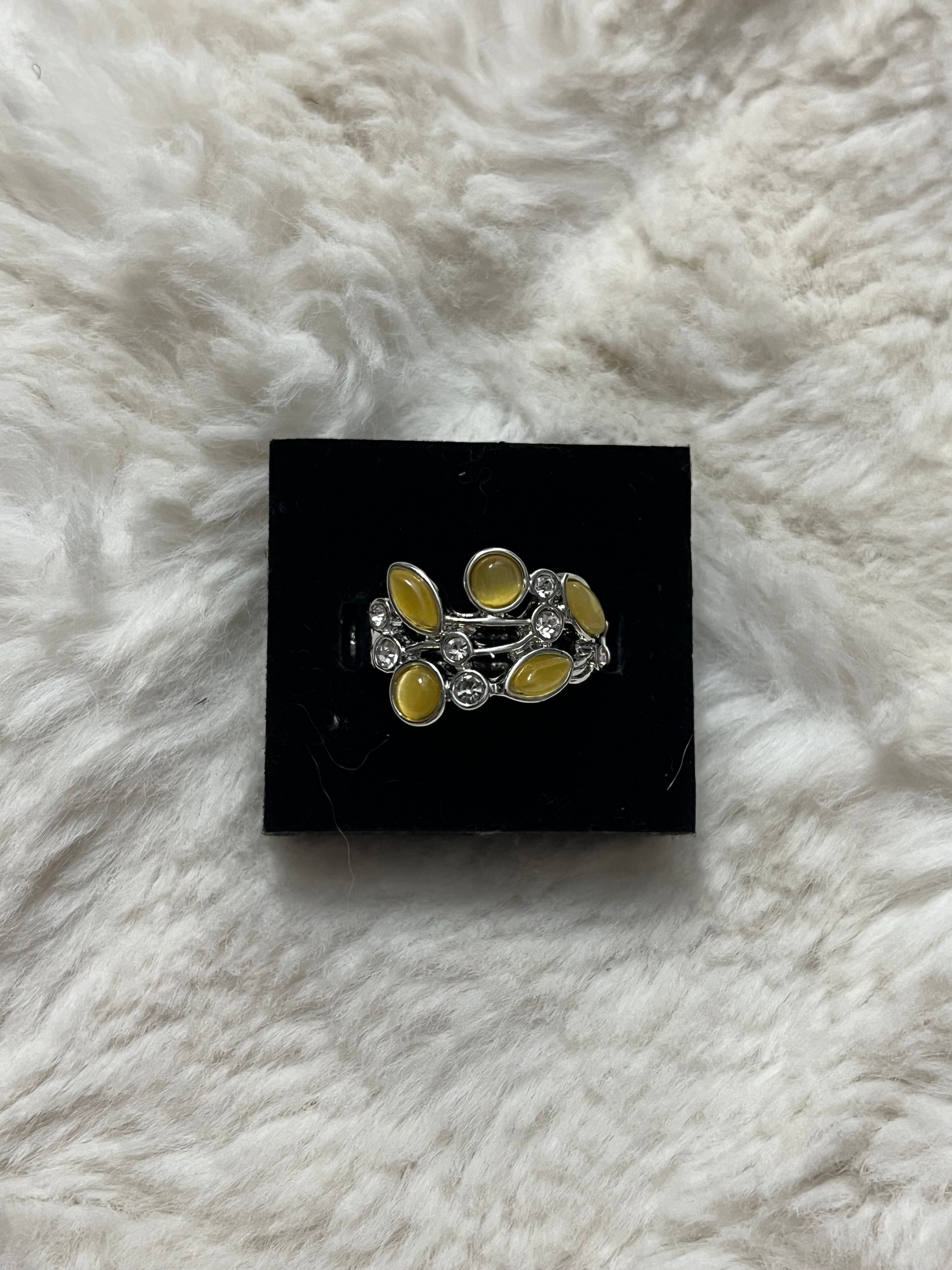 Leafy Luster Paparazzi Ring
