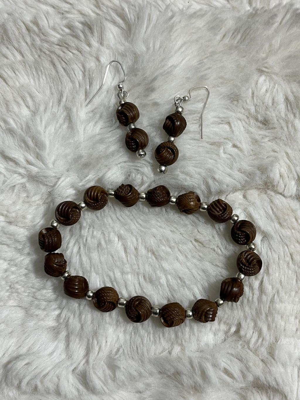 Carved Cocoa Bead Bracelet Set