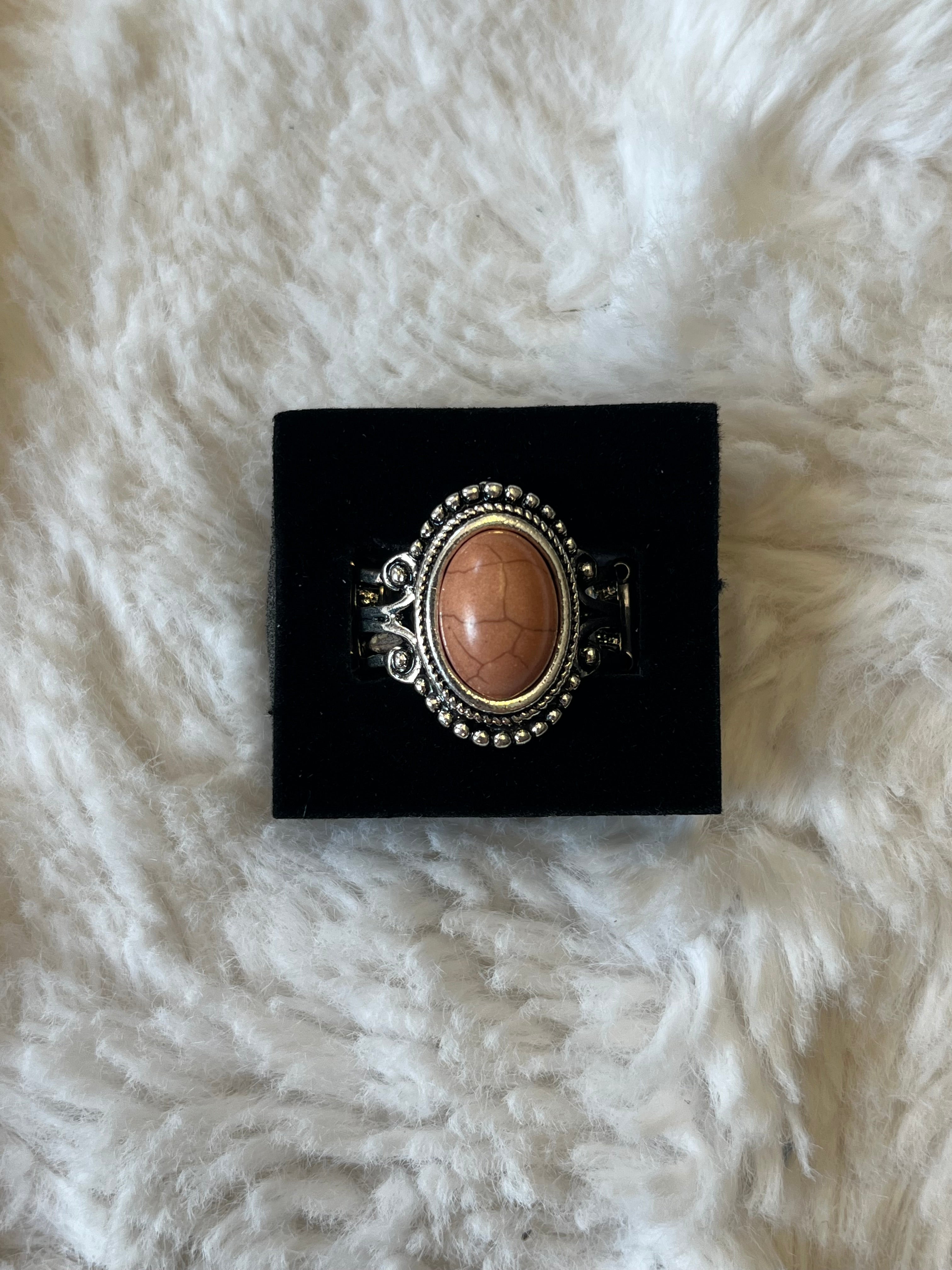 All the Worlds a Stagecoach Paparazzi Ring