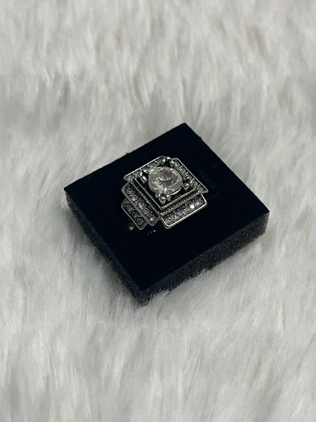 Polished Pantheon Paparazzi Ring