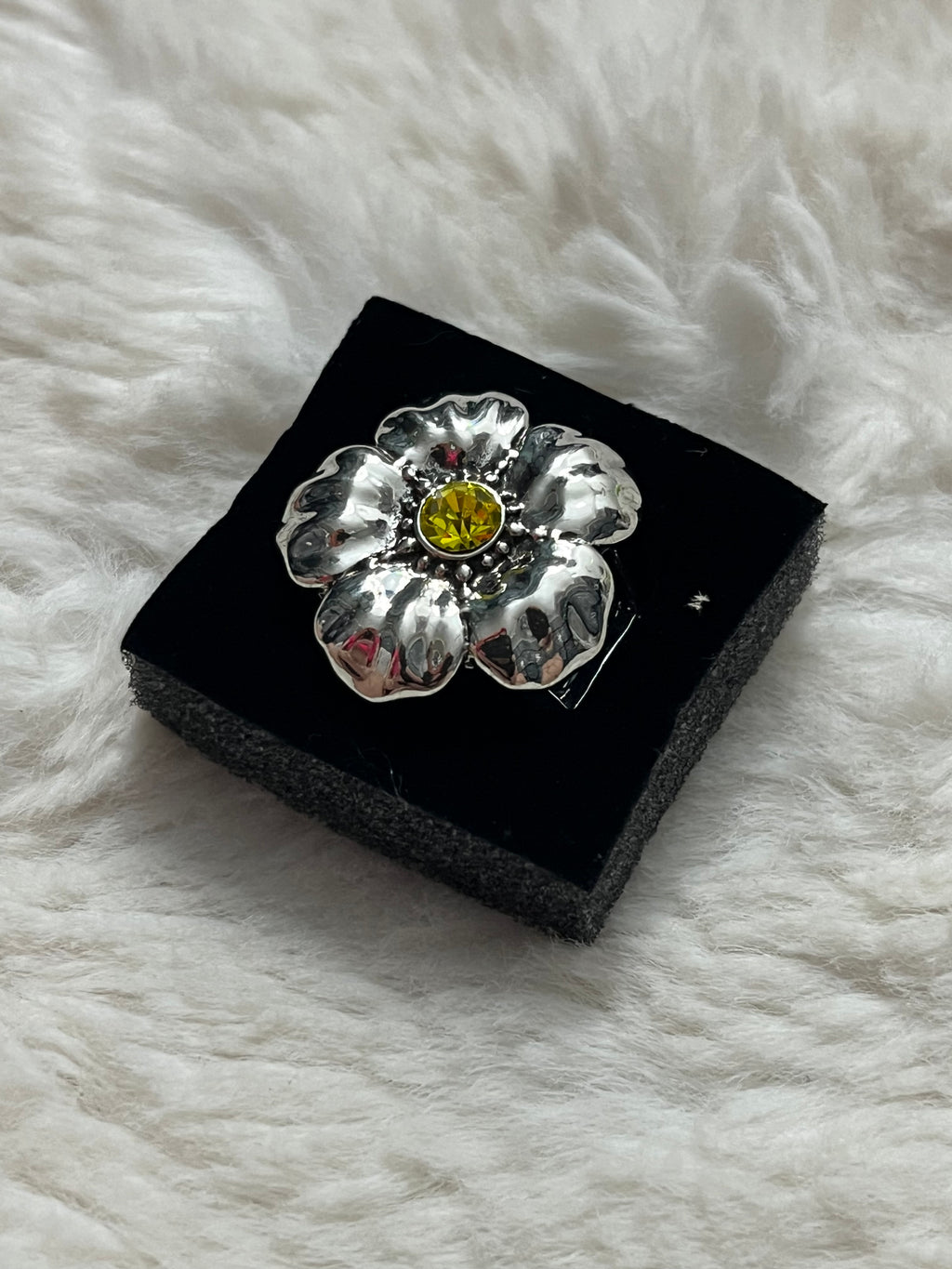 Bloom Bloom Pow Paparazzi Ring