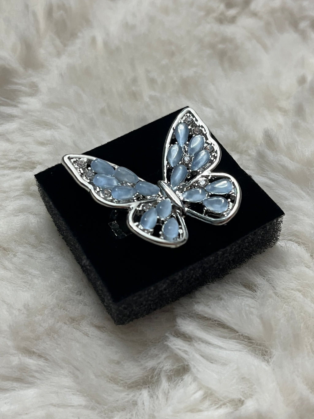Flying Fashionista Paparazzi Ring