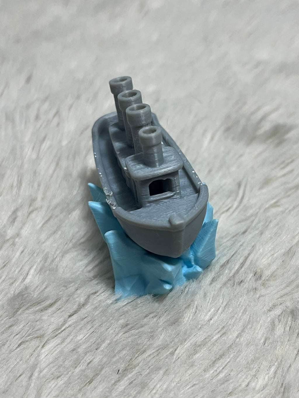 Titanic Mini Figurine