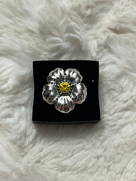 Daisy Shine Paparazzi Ring