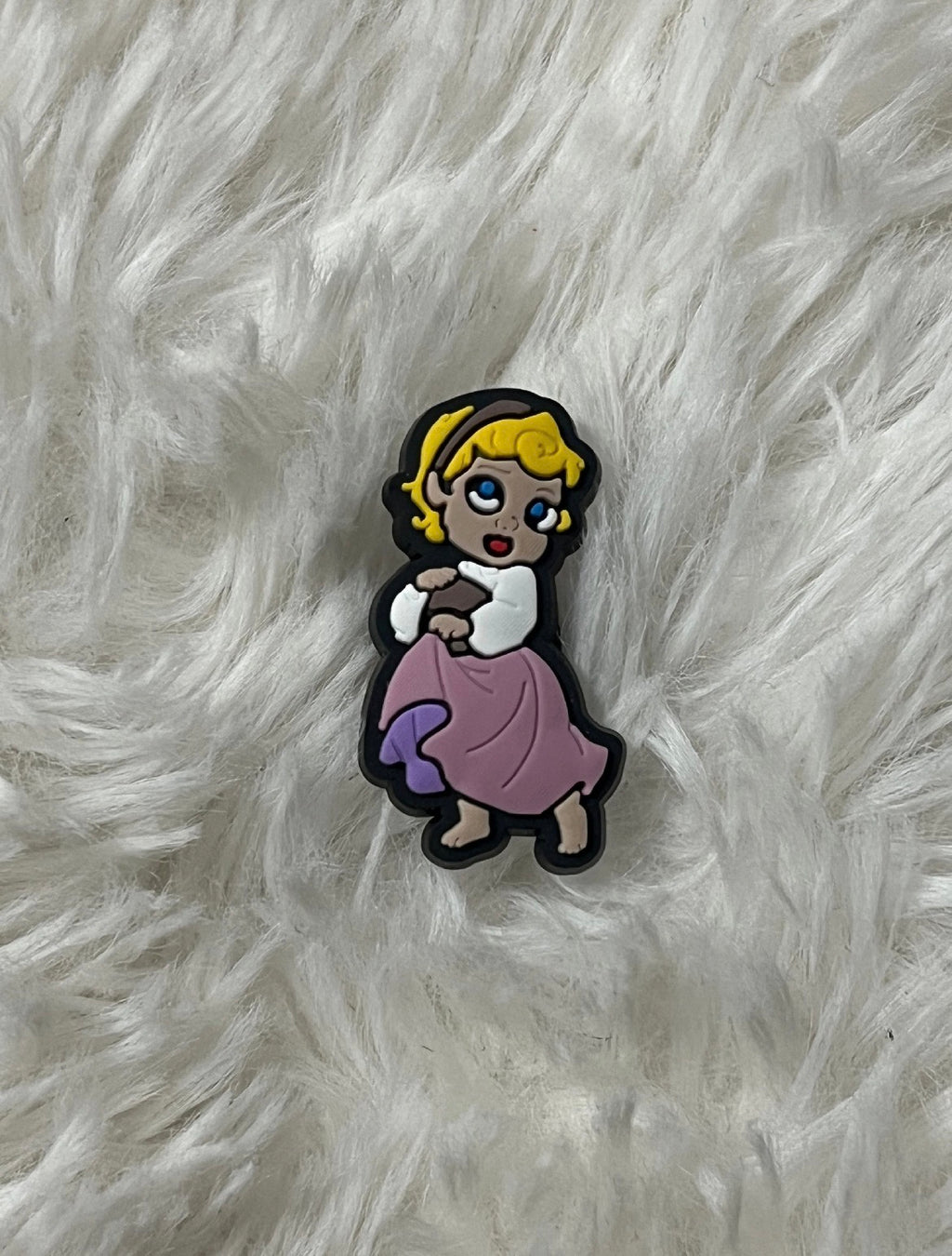 Tangled Shoe Charms