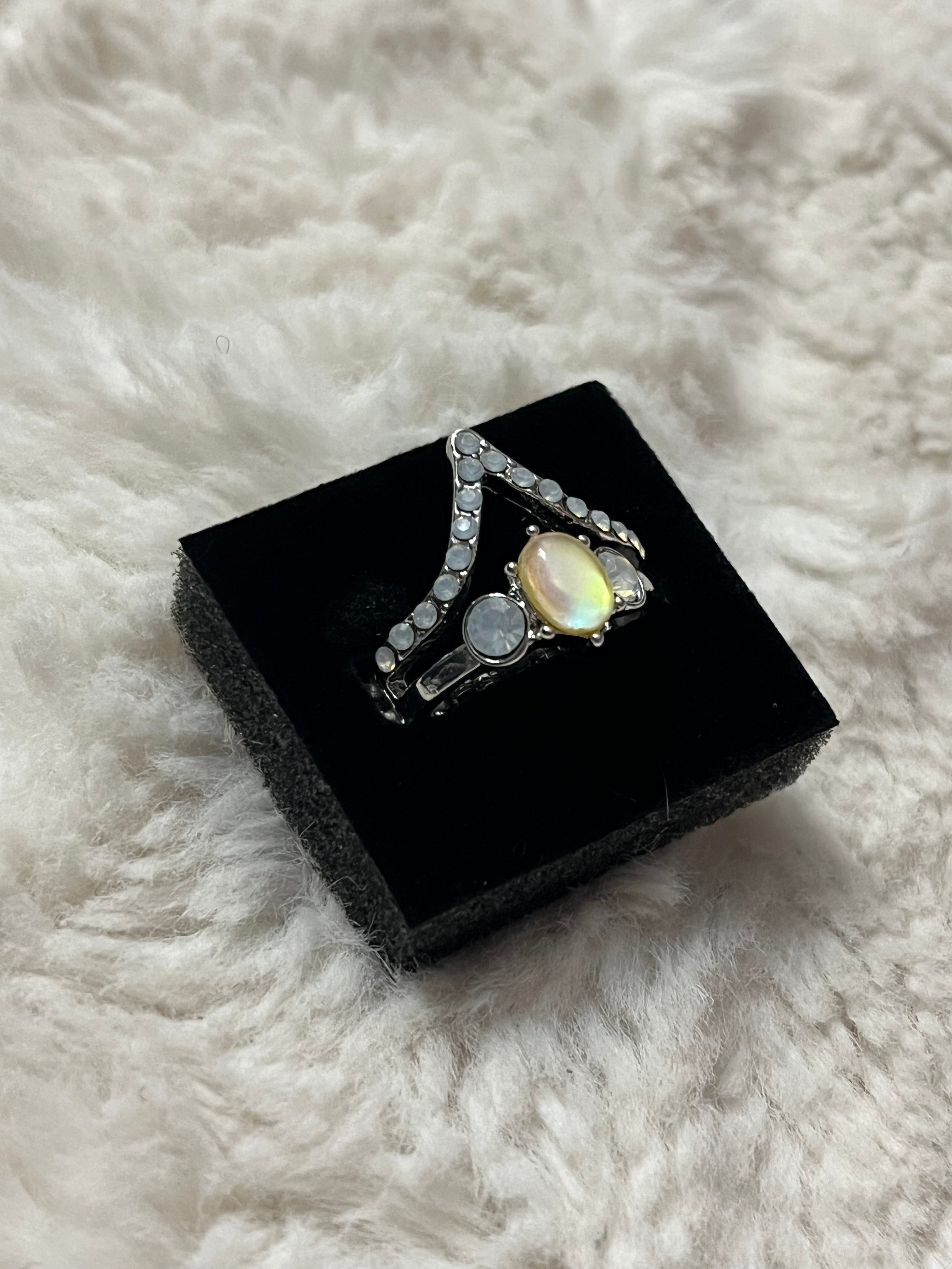 Chevron Celebrity Paparazzi Ring
