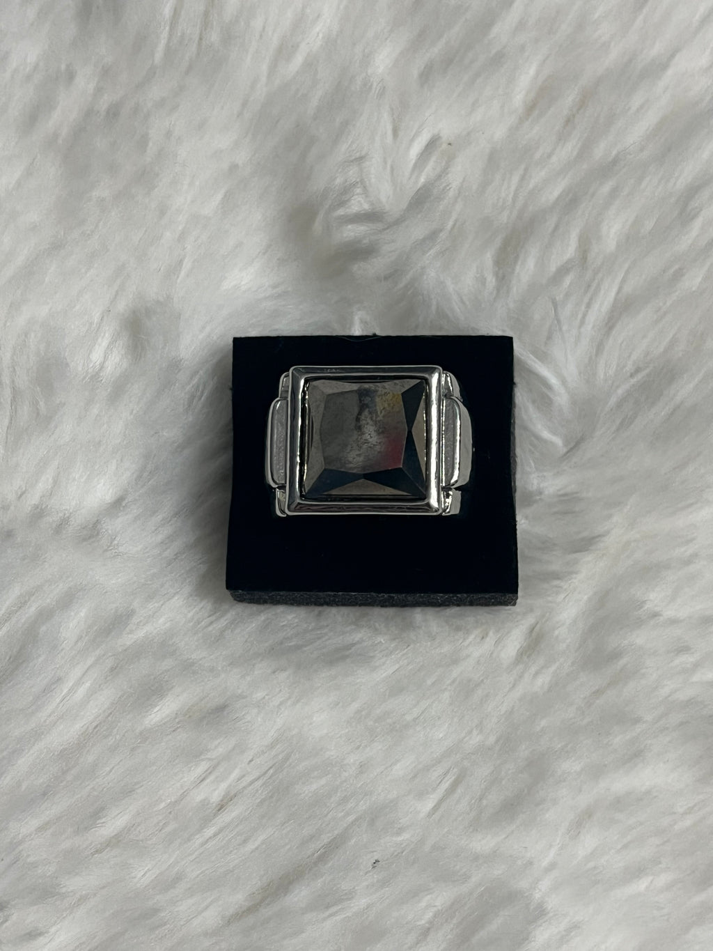 All About the Benjamin Paparazzi Ring