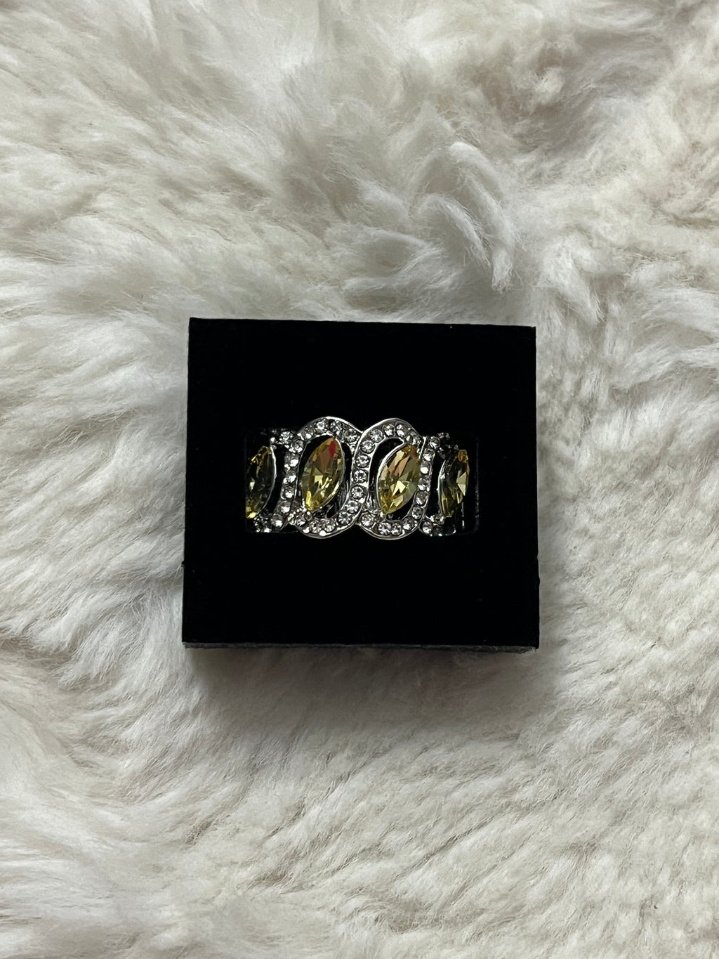 Staggering Sparkle Paparazzi Ring