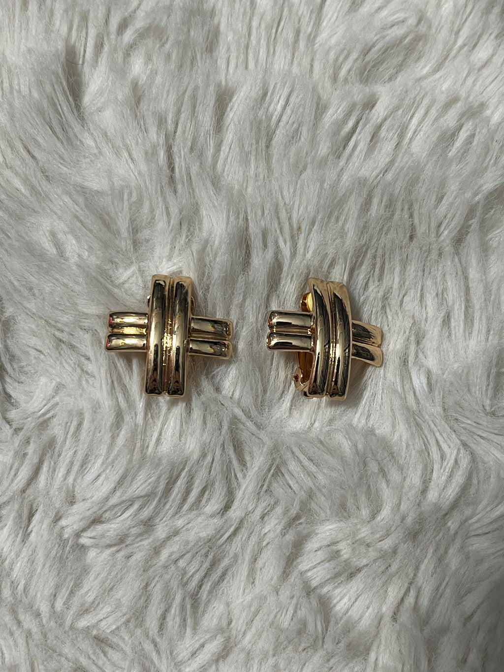 Couture Crossover Paparazzi Clip On Earrings