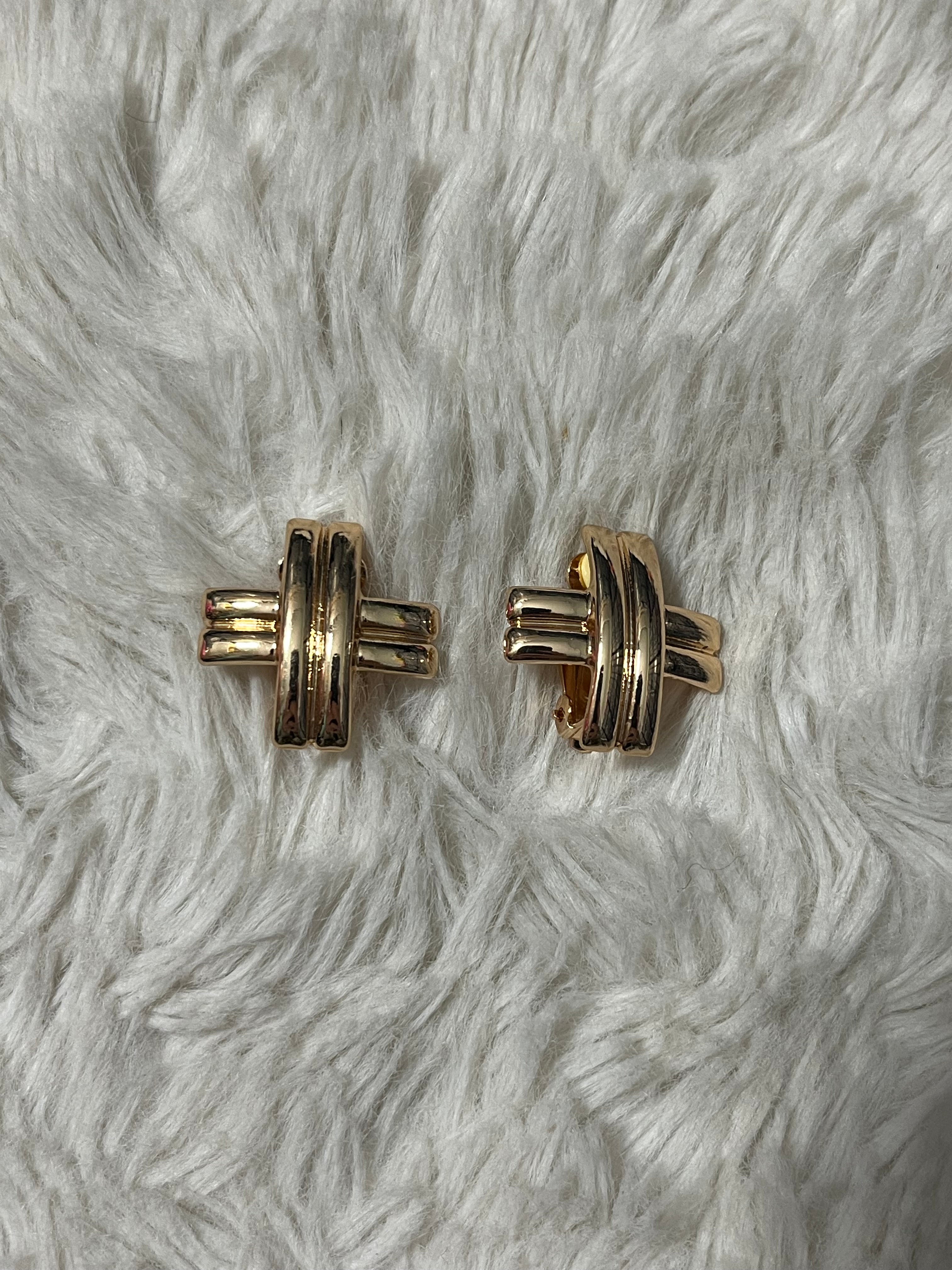 Couture Crossover Paparazzi Clip On Earrings