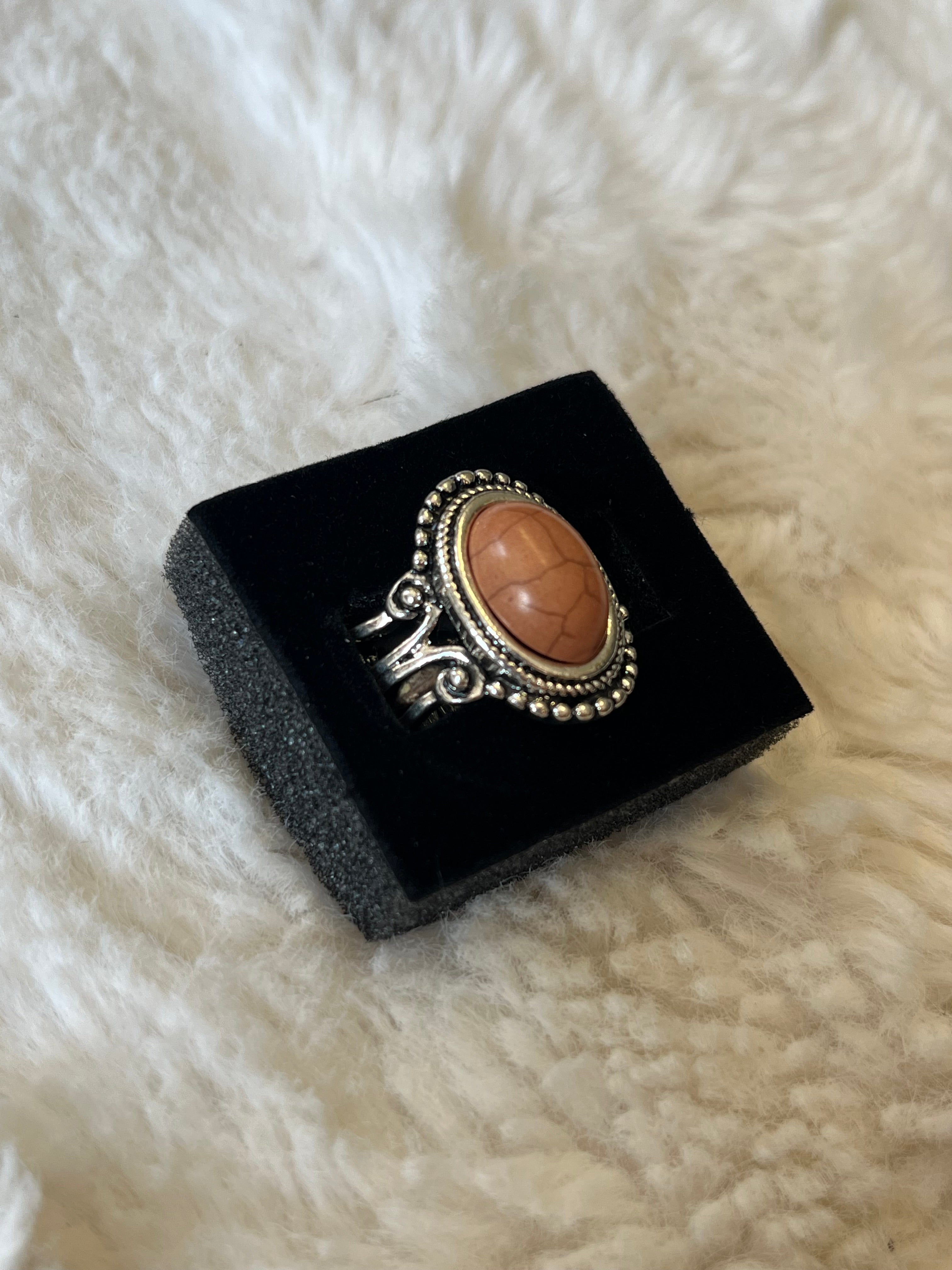 All the Worlds a Stagecoach Paparazzi Ring