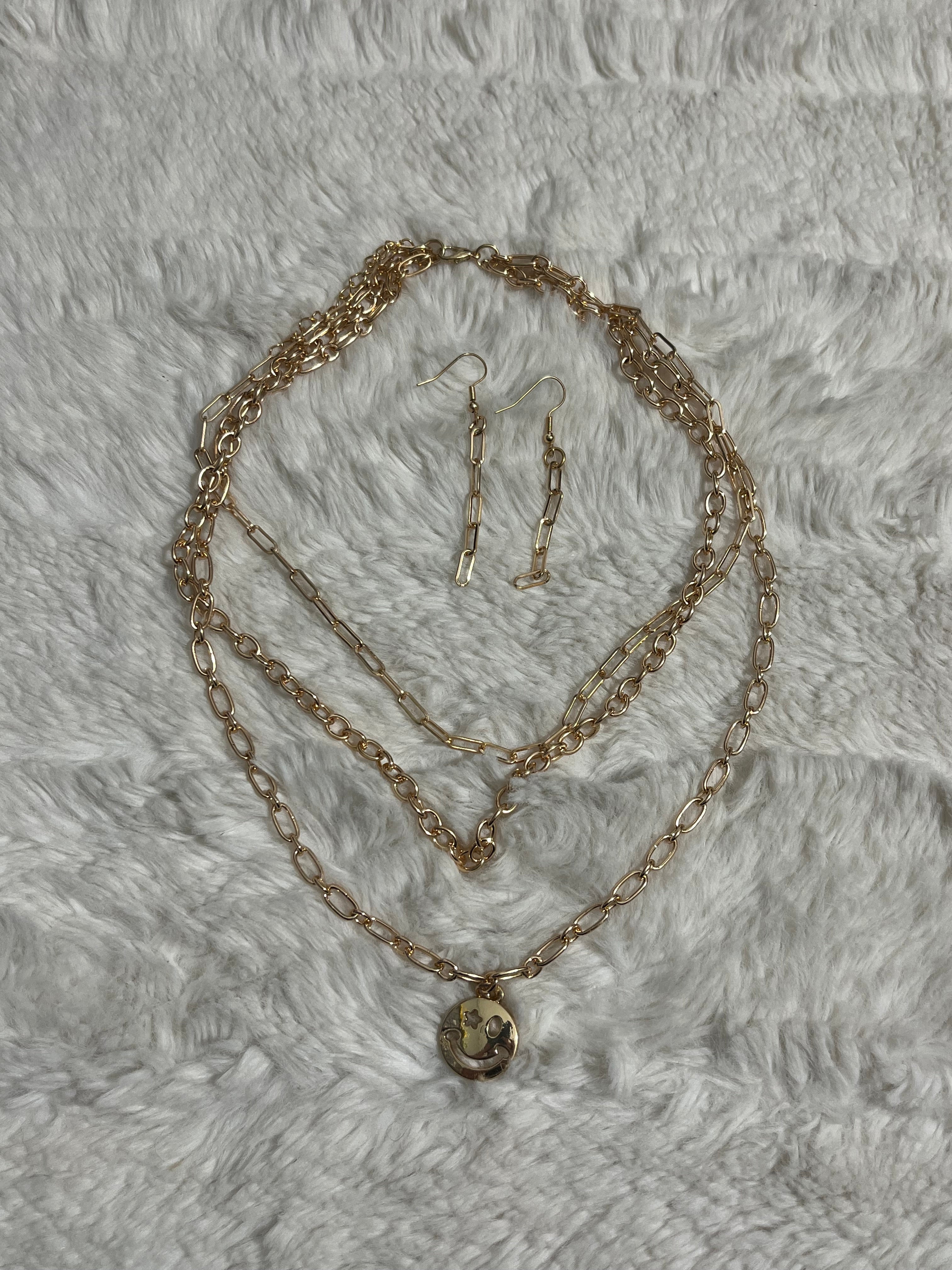 Winking Wanderer Paparazzi Necklace Set