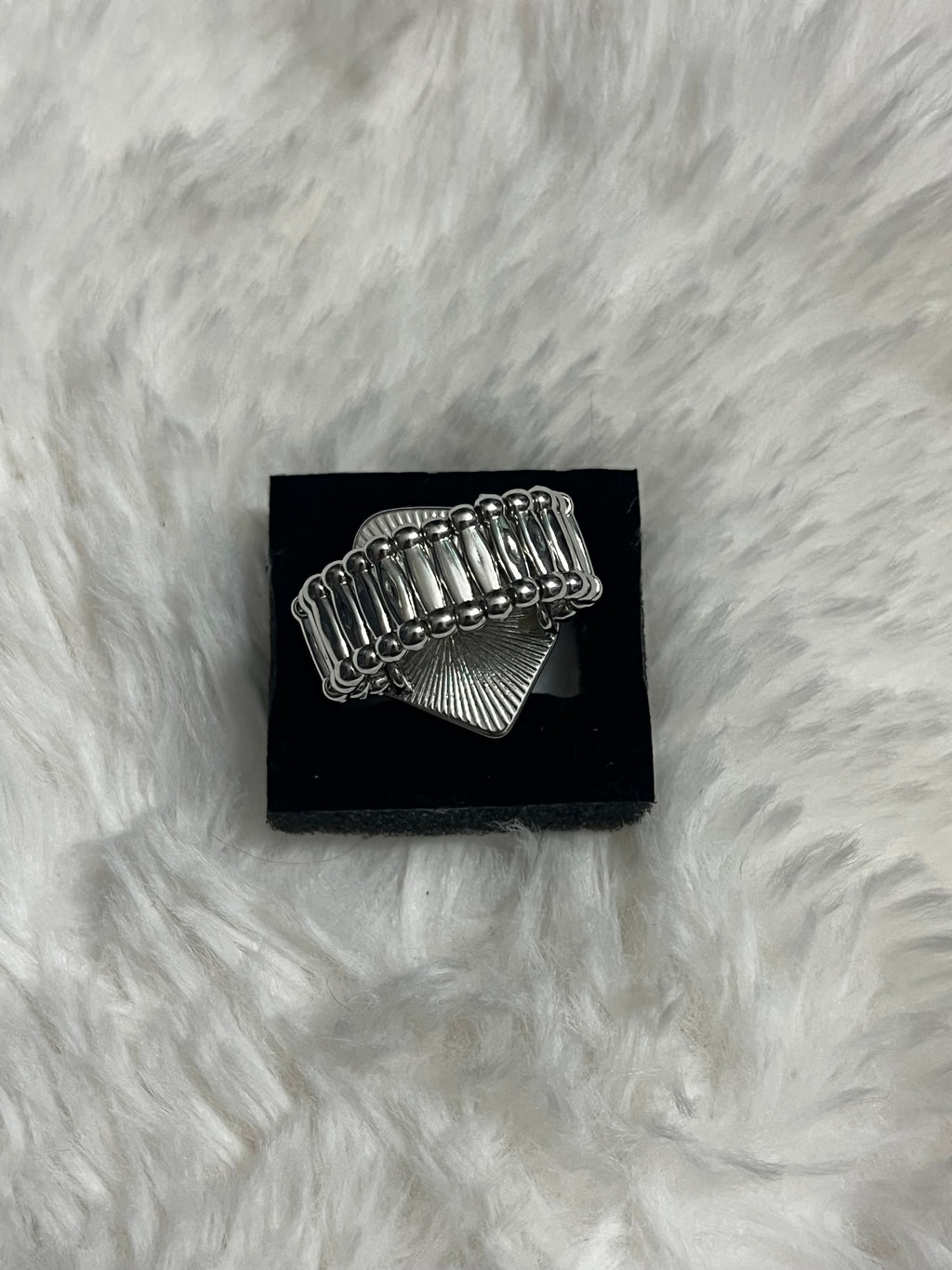 Abstract Escapade Paparazzi Ring