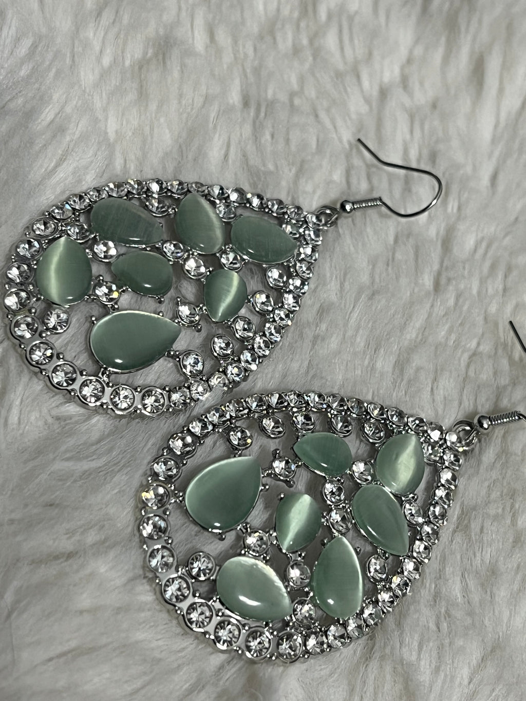 Cats Eye Class Paparazzi Earrings