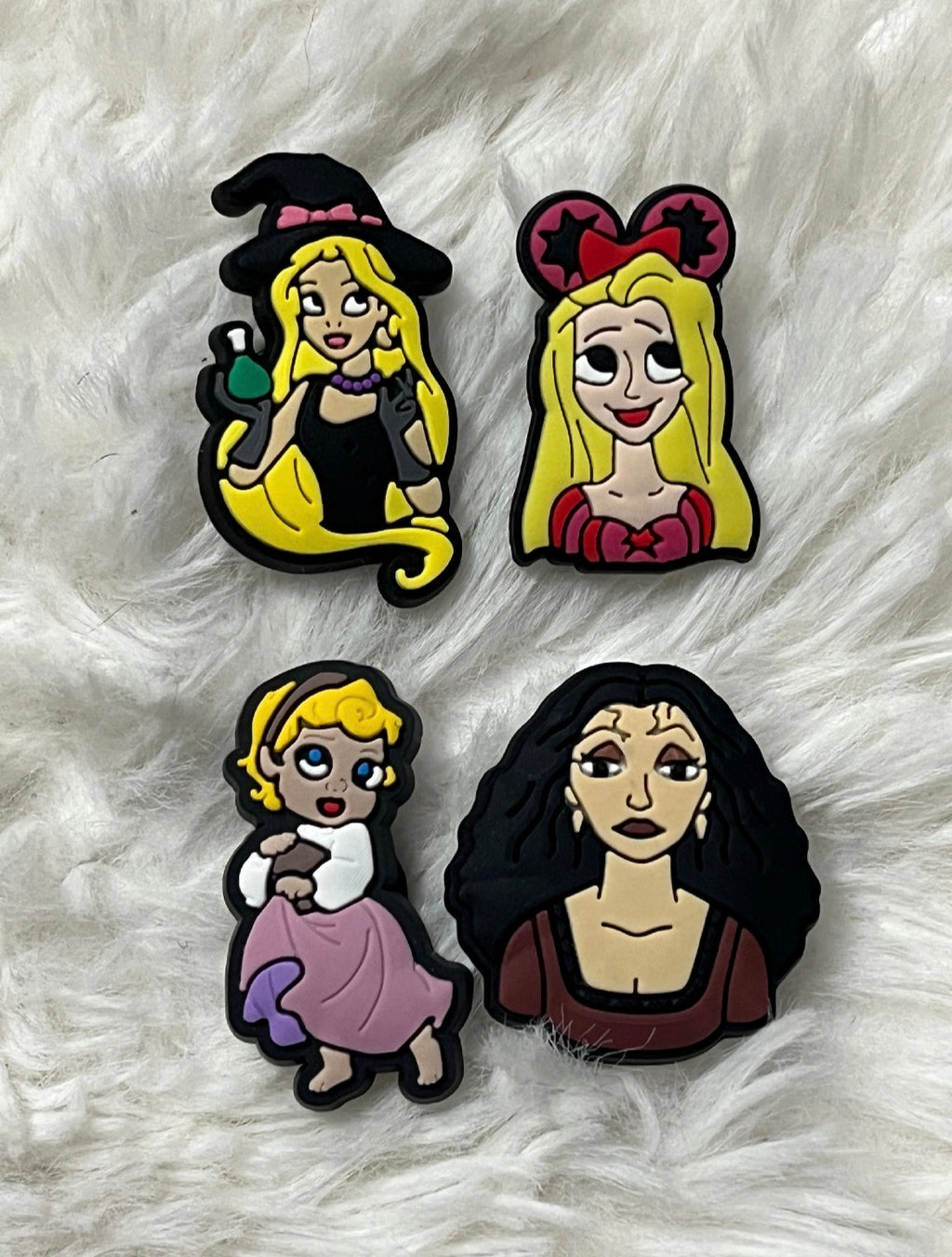 Tangled Shoe Charms