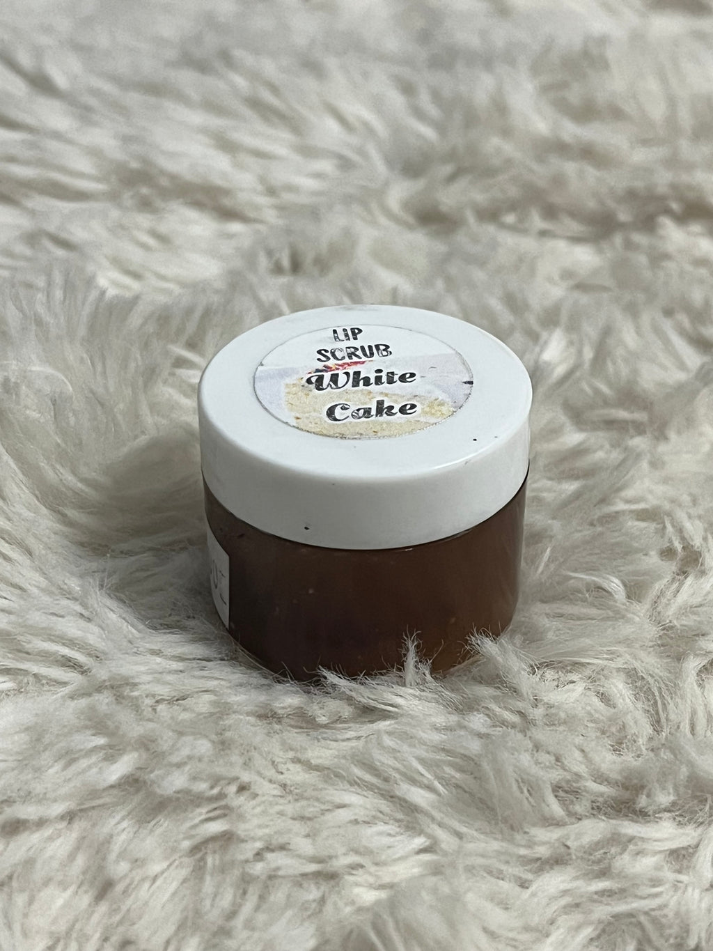 White Cake Lip Scrub