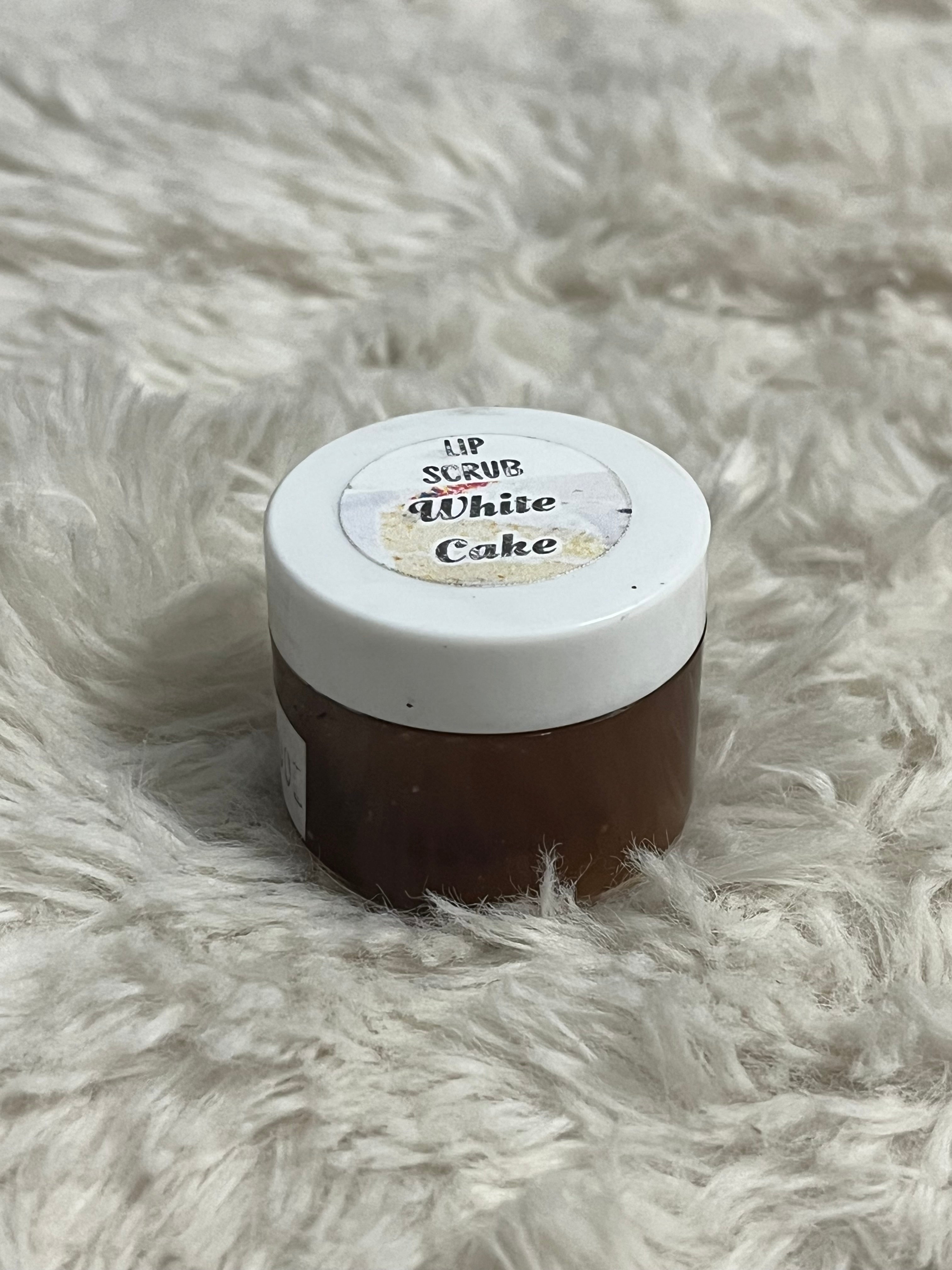 White Cake Lip Scrub