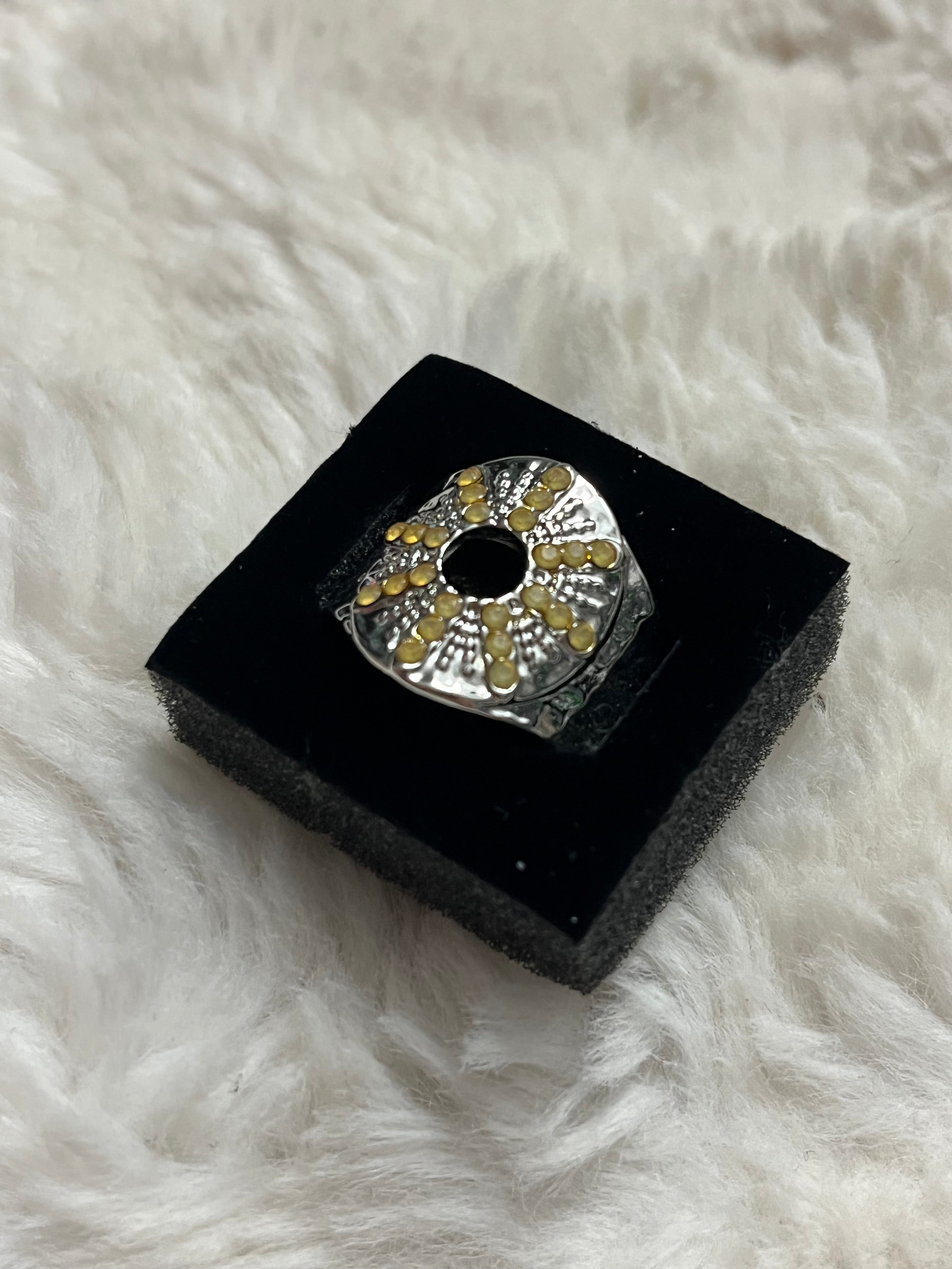 Stylish Sunbeams Paparazzi Ring