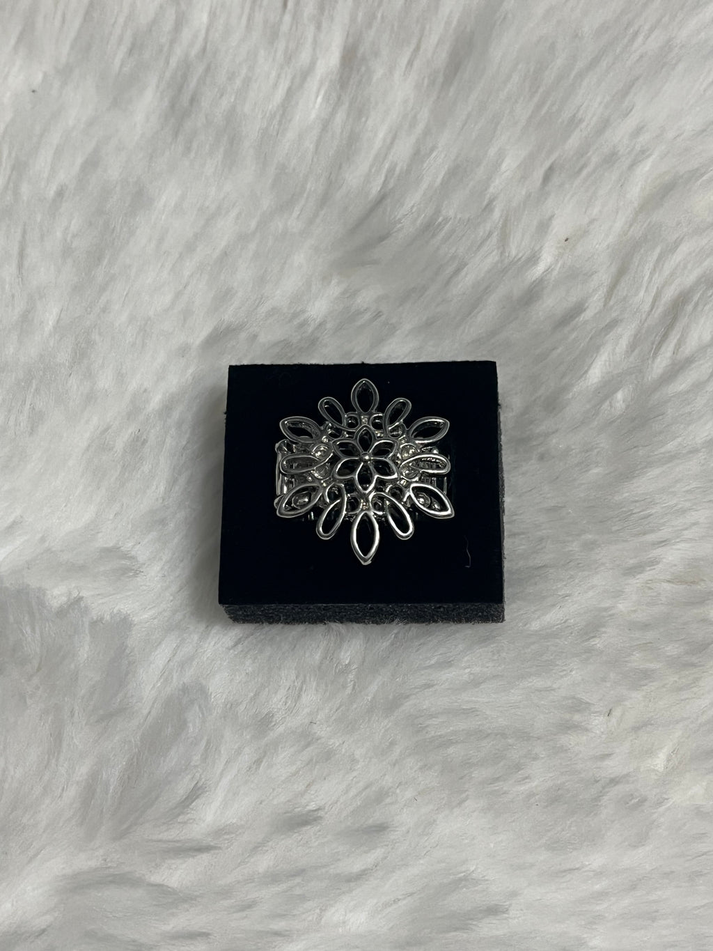 Coastal Chic Paparazzi Ring