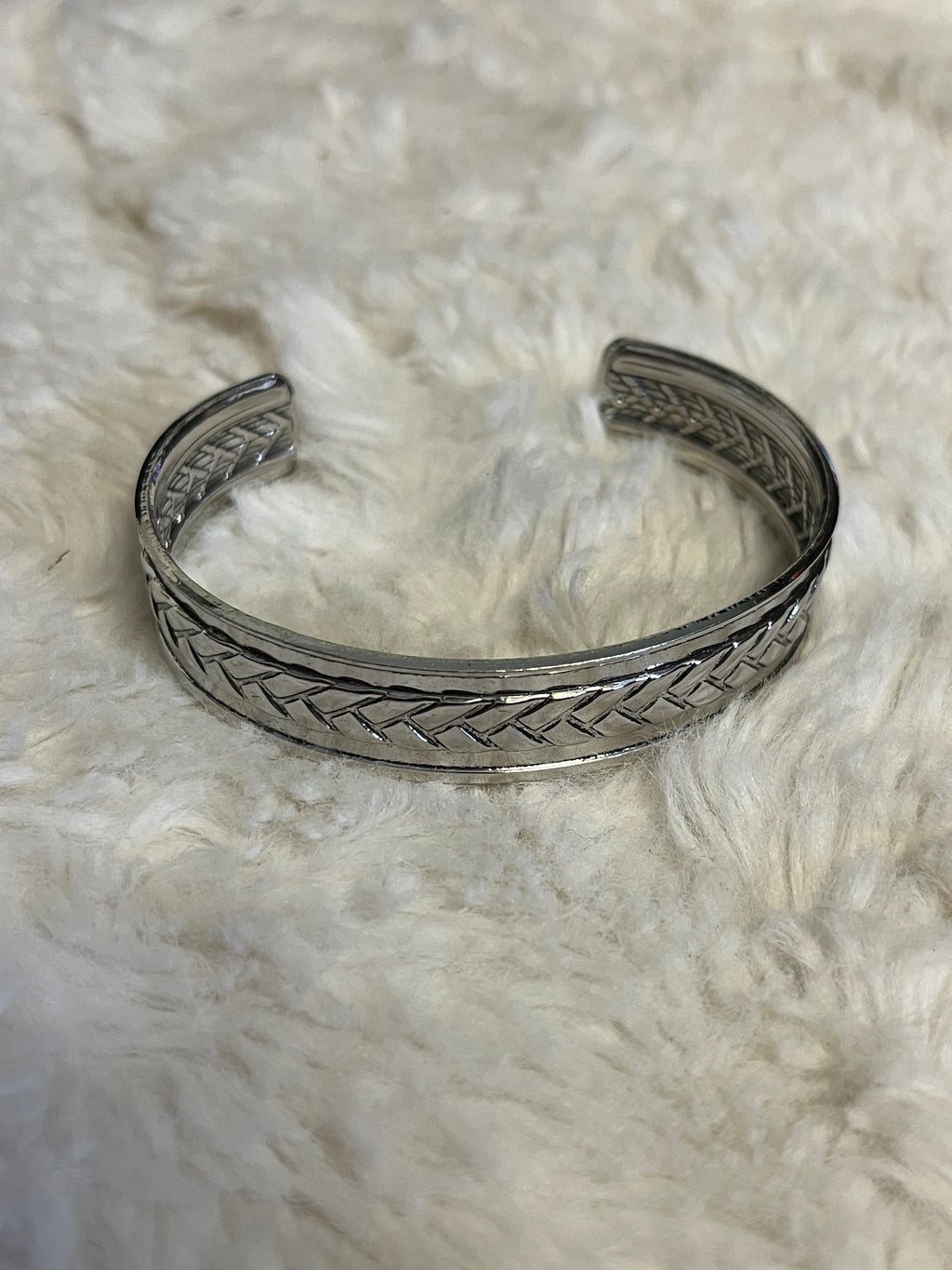 Hot on the Trailblazer Paparazzi Cuff