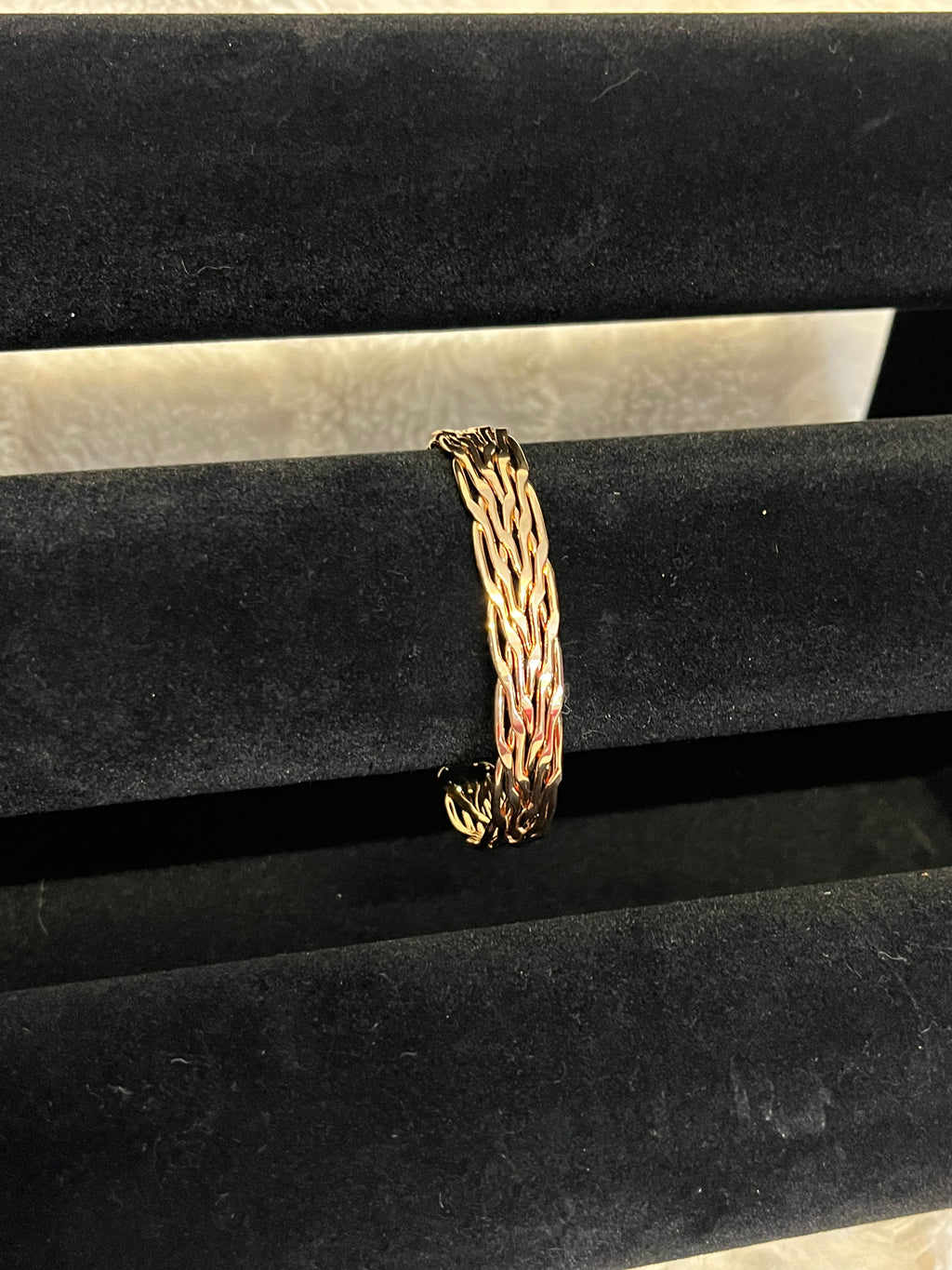 Magnetic Maven Paparazzi Cuff