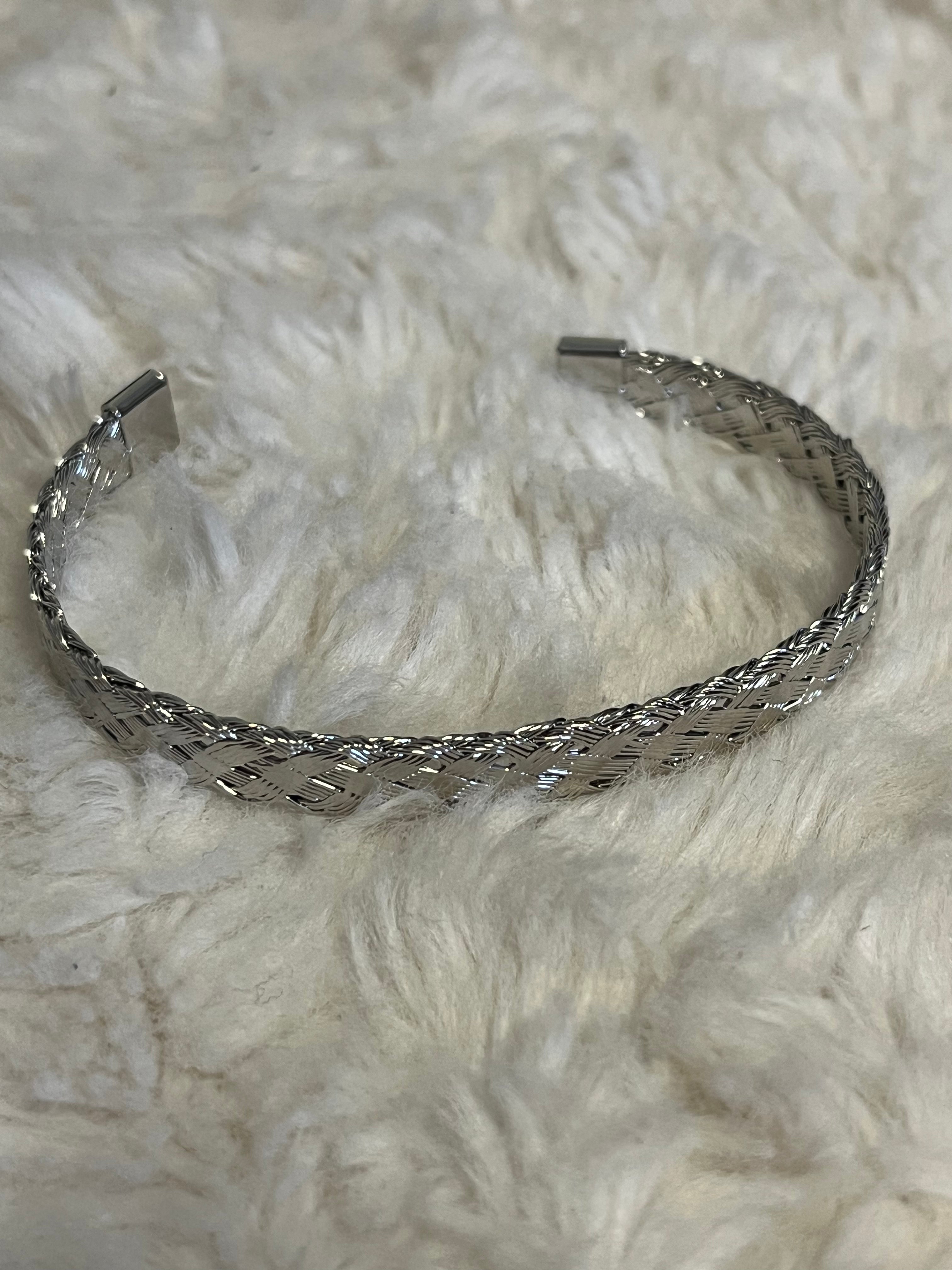 Cable Couture Paparazzi Bangle